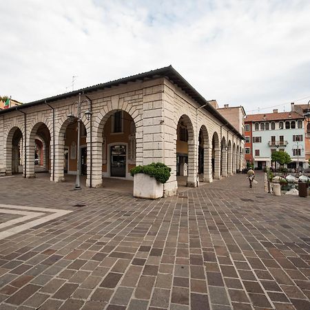 Suite "Castello" Del Garda - Apt Per Coppie Garda Desenzano del Garda Exterior photo